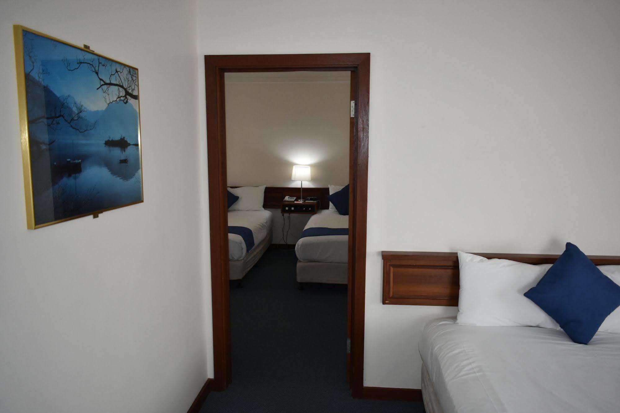 Admiral Motel Банбъри Екстериор снимка
